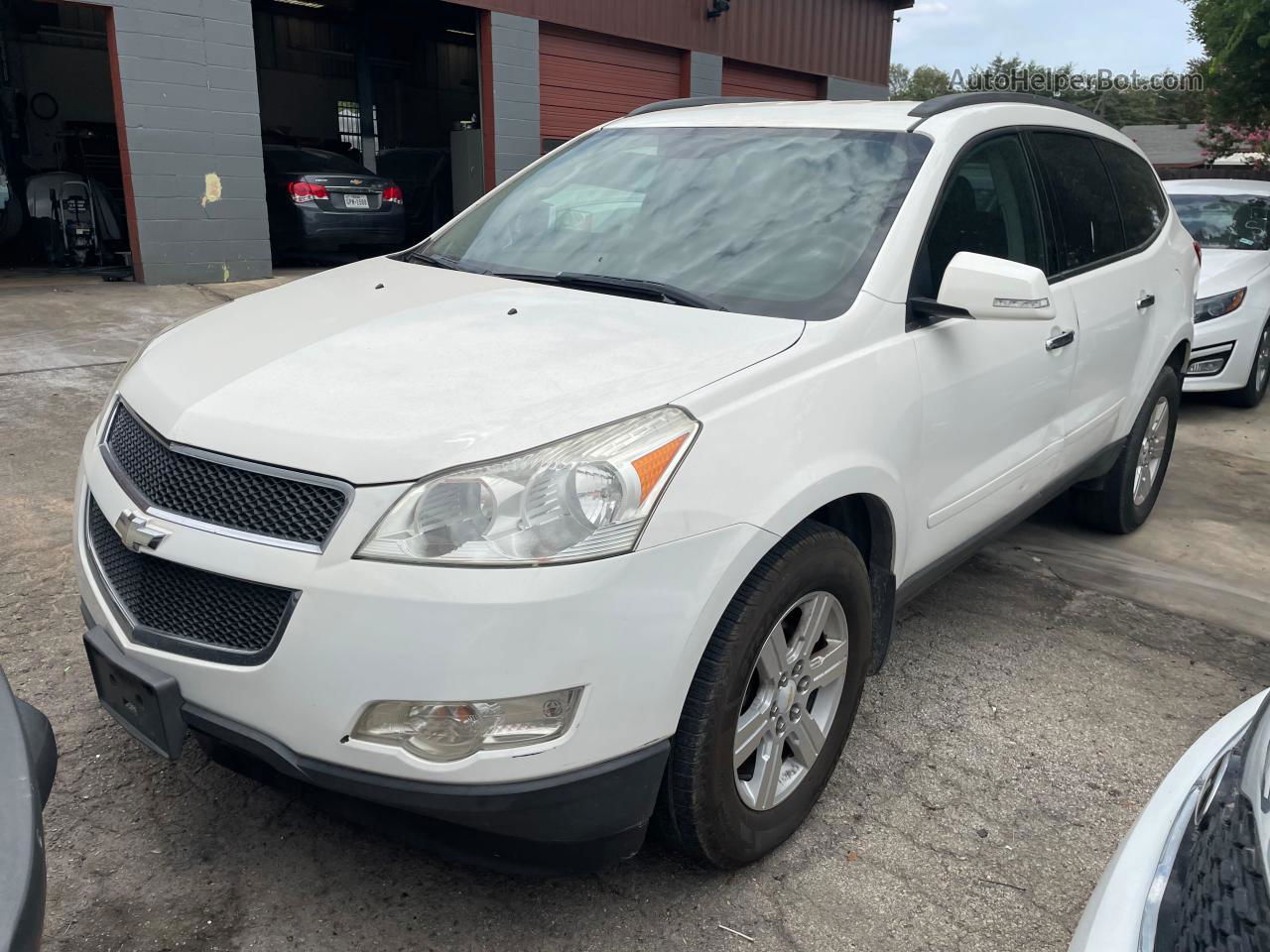 2011 Chevrolet Traverse Lt Белый vin: 1GNKRGED1BJ265906