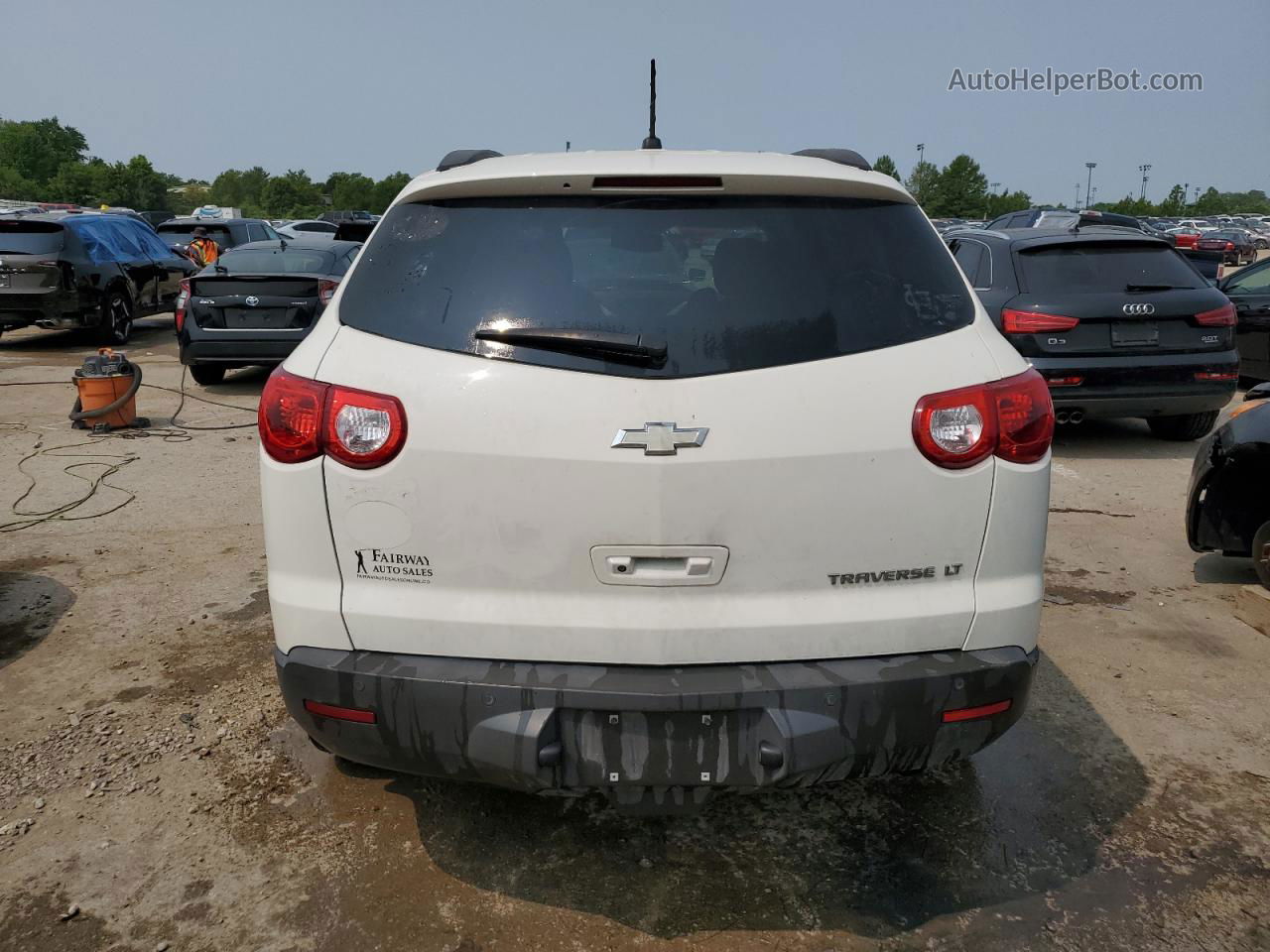 2011 Chevrolet Traverse Lt White vin: 1GNKRGEDXBJ278105