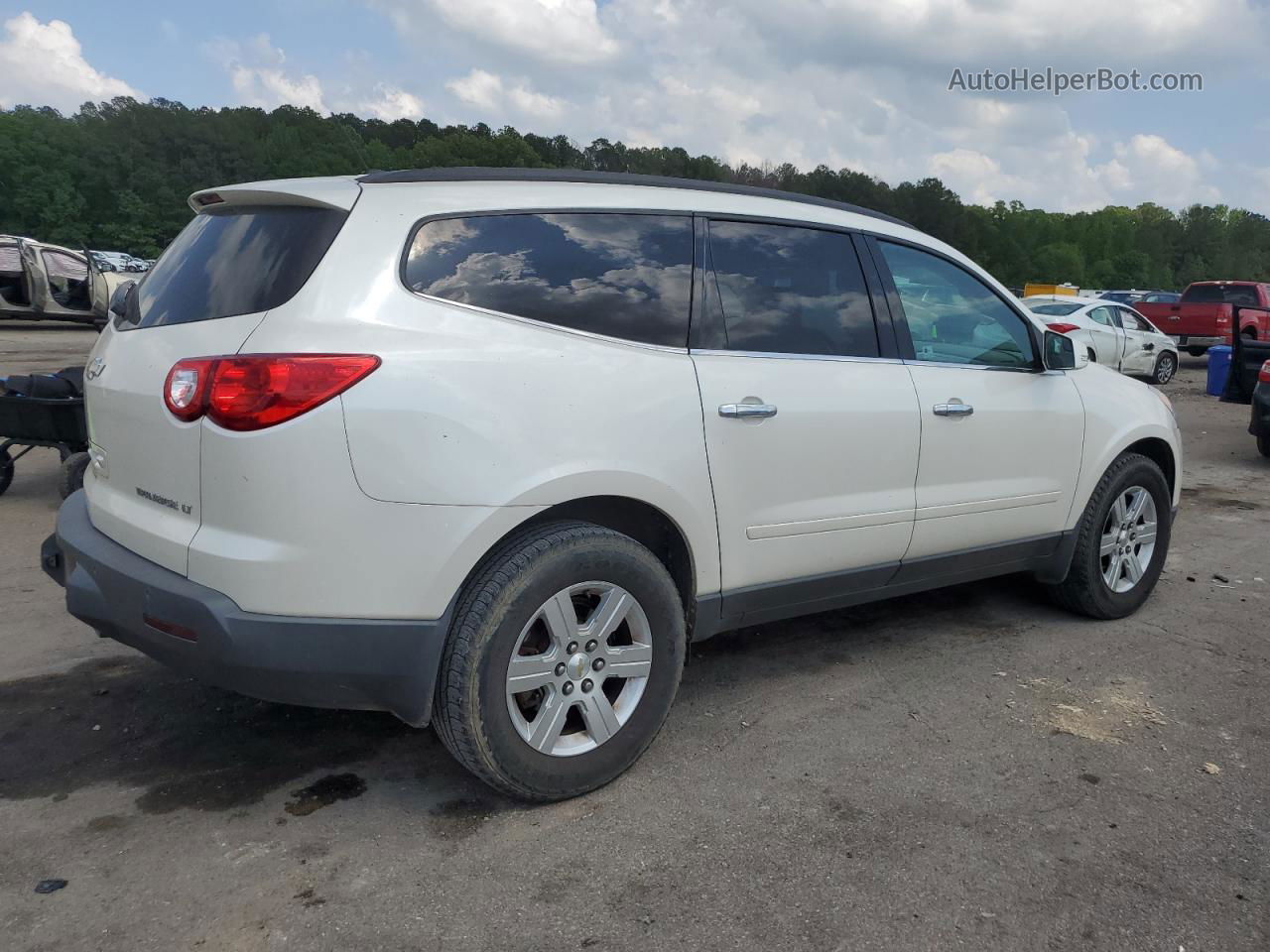 2011 Chevrolet Traverse Lt White vin: 1GNKRJED0BJ212577