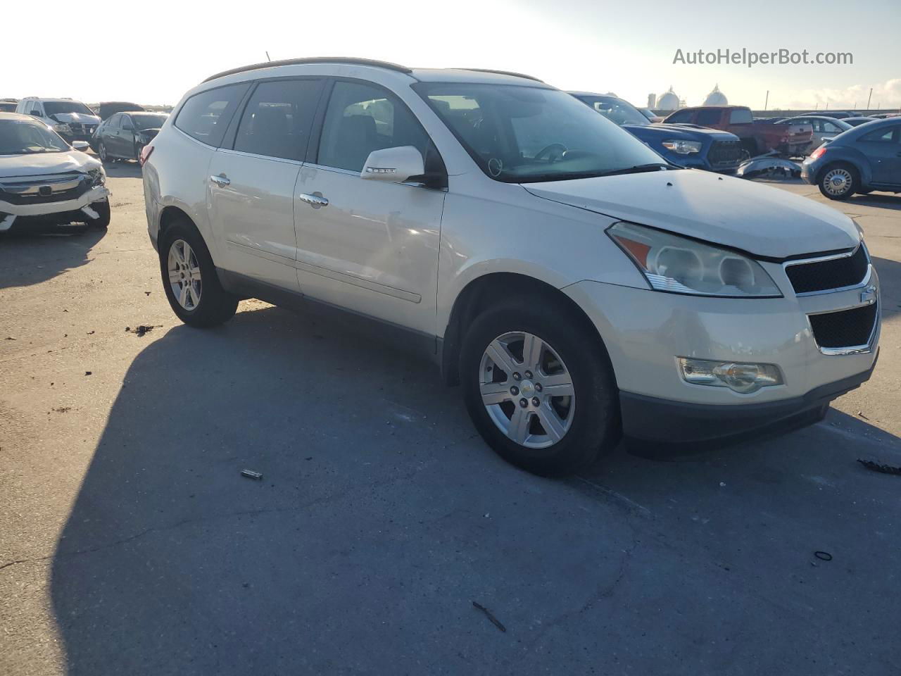 2012 Chevrolet Traverse Lt Белый vin: 1GNKRJED0CJ342554