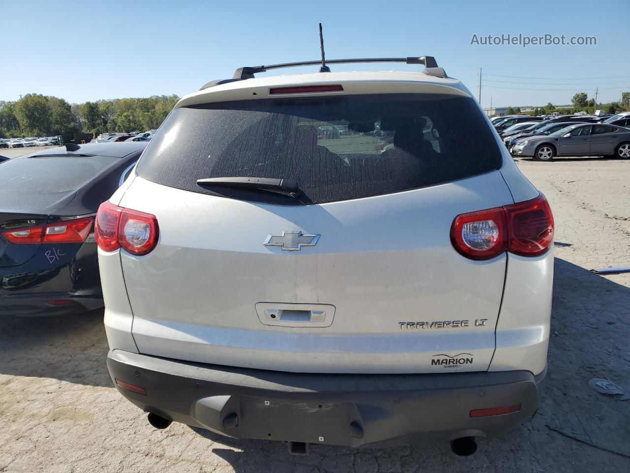 2011 Chevrolet Traverse Lt White vin: 1GNKRJED3BJ320546