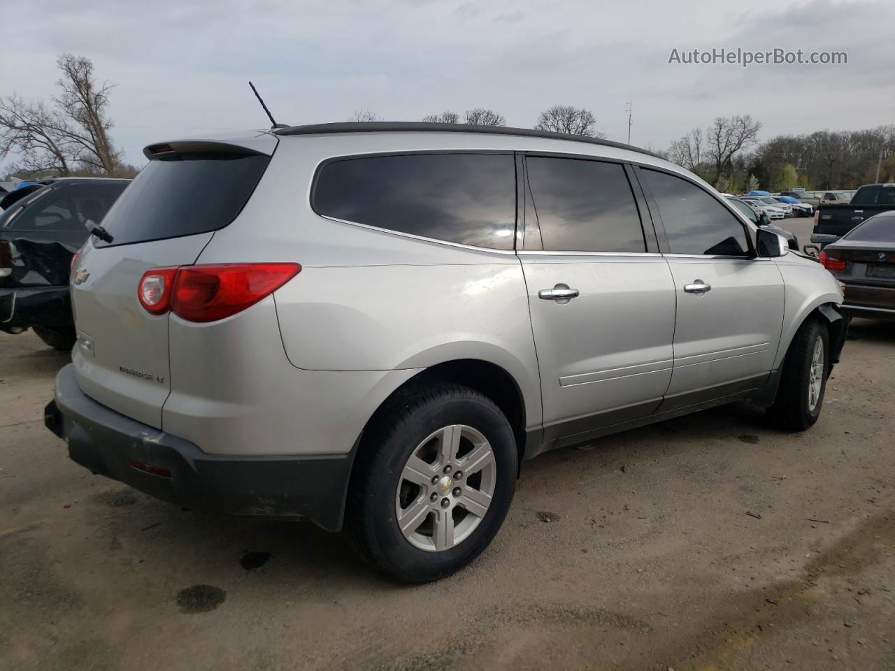 2011 Chevrolet Traverse Lt Silver vin: 1GNKRJED9BJ137314