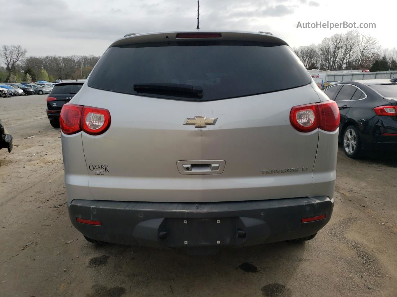 2011 Chevrolet Traverse Lt Silver vin: 1GNKRJED9BJ137314