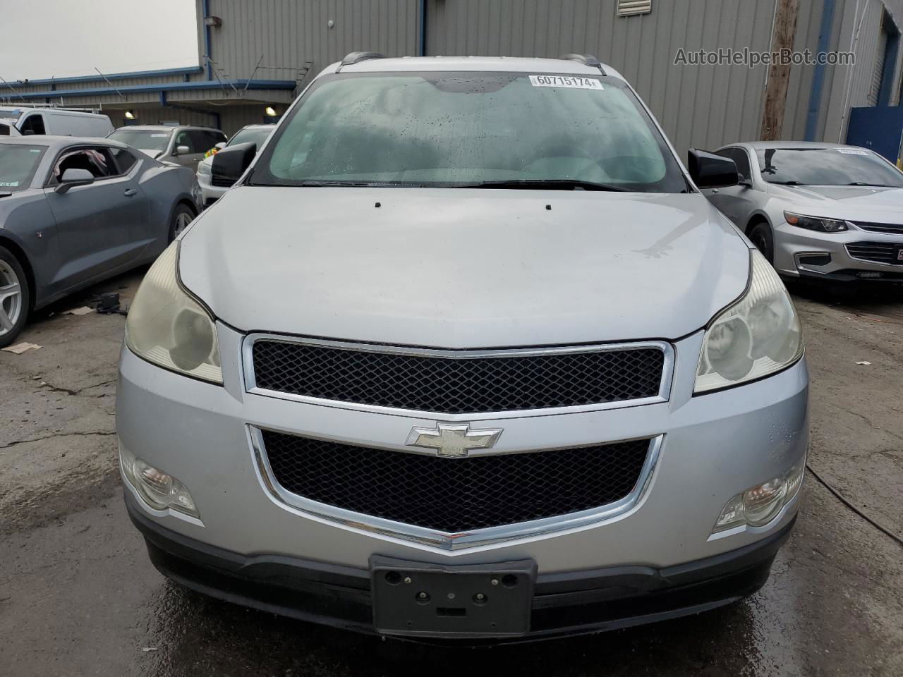 2011 Chevrolet Traverse Ls Серебряный vin: 1GNKVEED2BJ228413