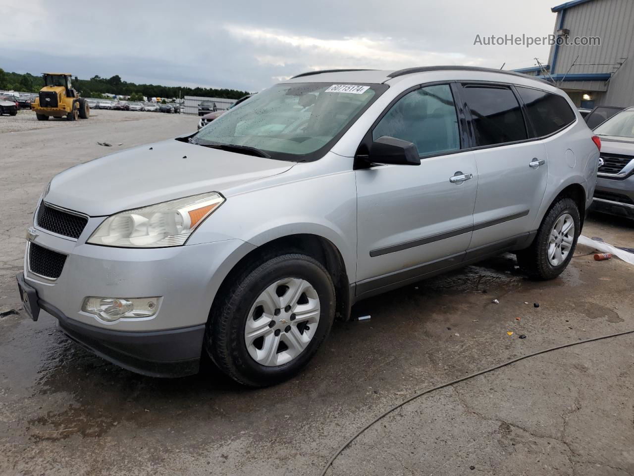 2011 Chevrolet Traverse Ls Silver vin: 1GNKVEED2BJ228413