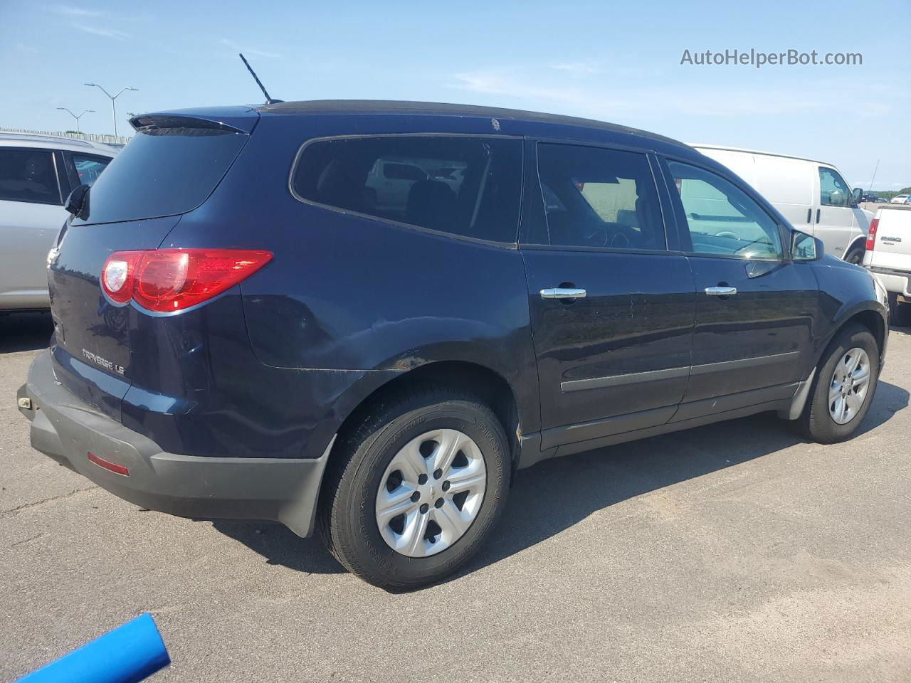 2011 Chevrolet Traverse Ls Blue vin: 1GNKVFED0BJ263327