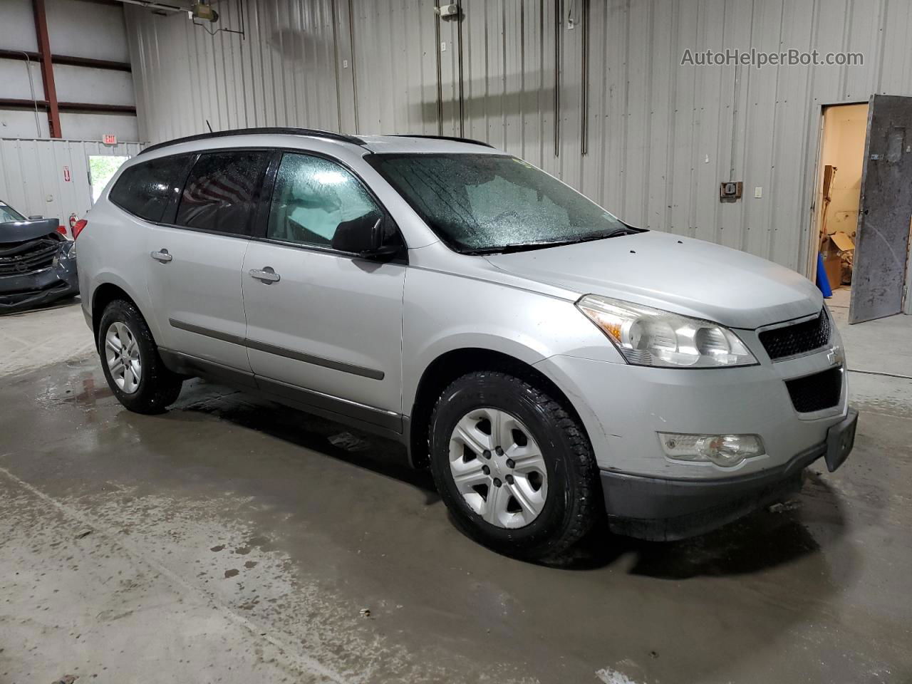 2012 Chevrolet Traverse Ls Silver vin: 1GNKVFED1CJ381095