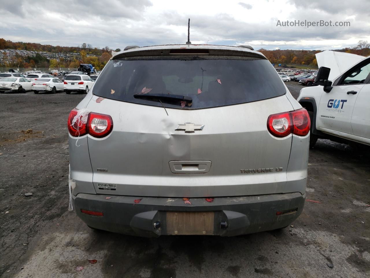 2012 Chevrolet Traverse Ls Silver vin: 1GNKVFED3CJ302638