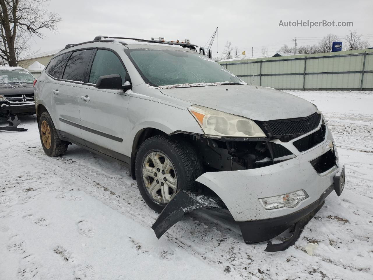 2011 Chevrolet Traverse Ls Silver vin: 1GNKVFED4BJ156152