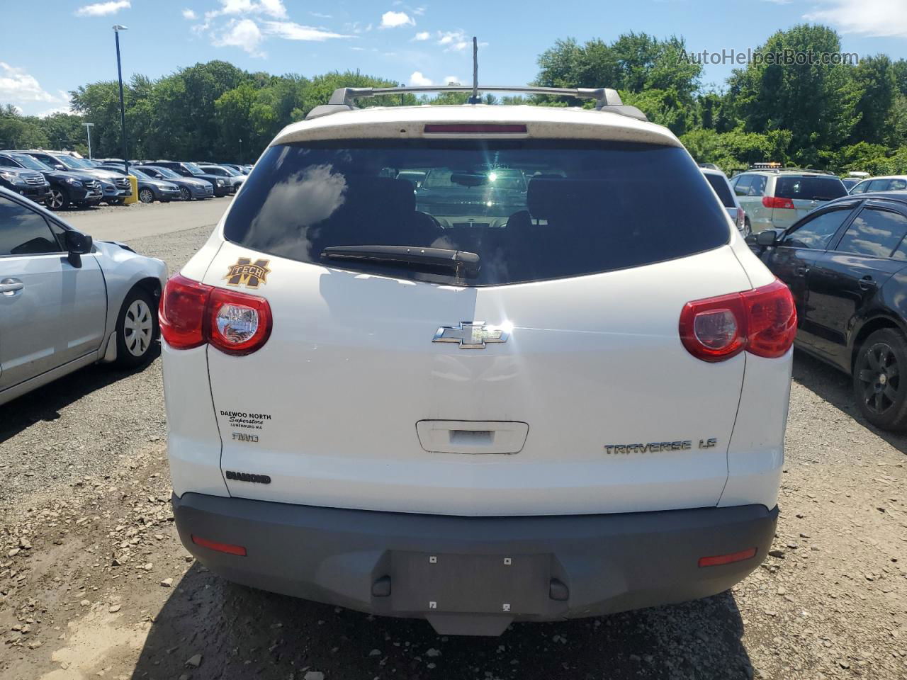 2012 Chevrolet Traverse Ls White vin: 1GNKVFED5CJ418889