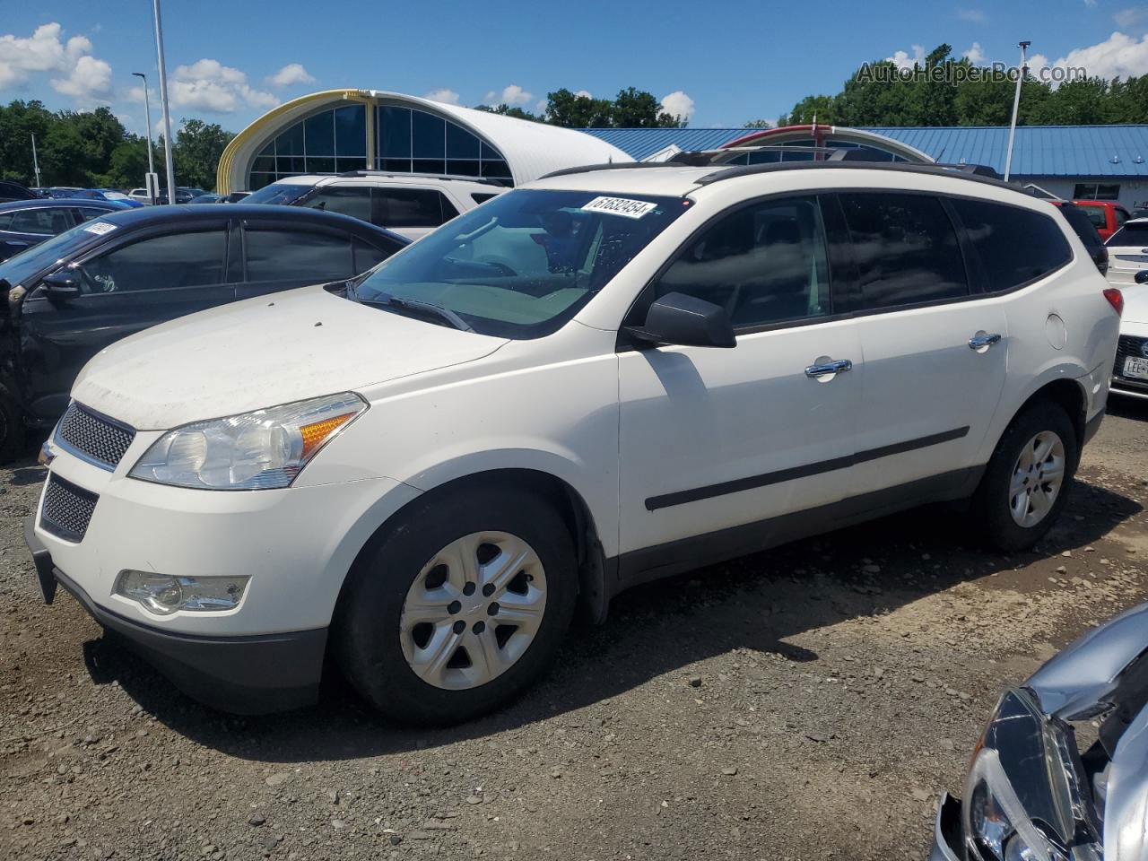 2012 Chevrolet Traverse Ls White vin: 1GNKVFED5CJ418889