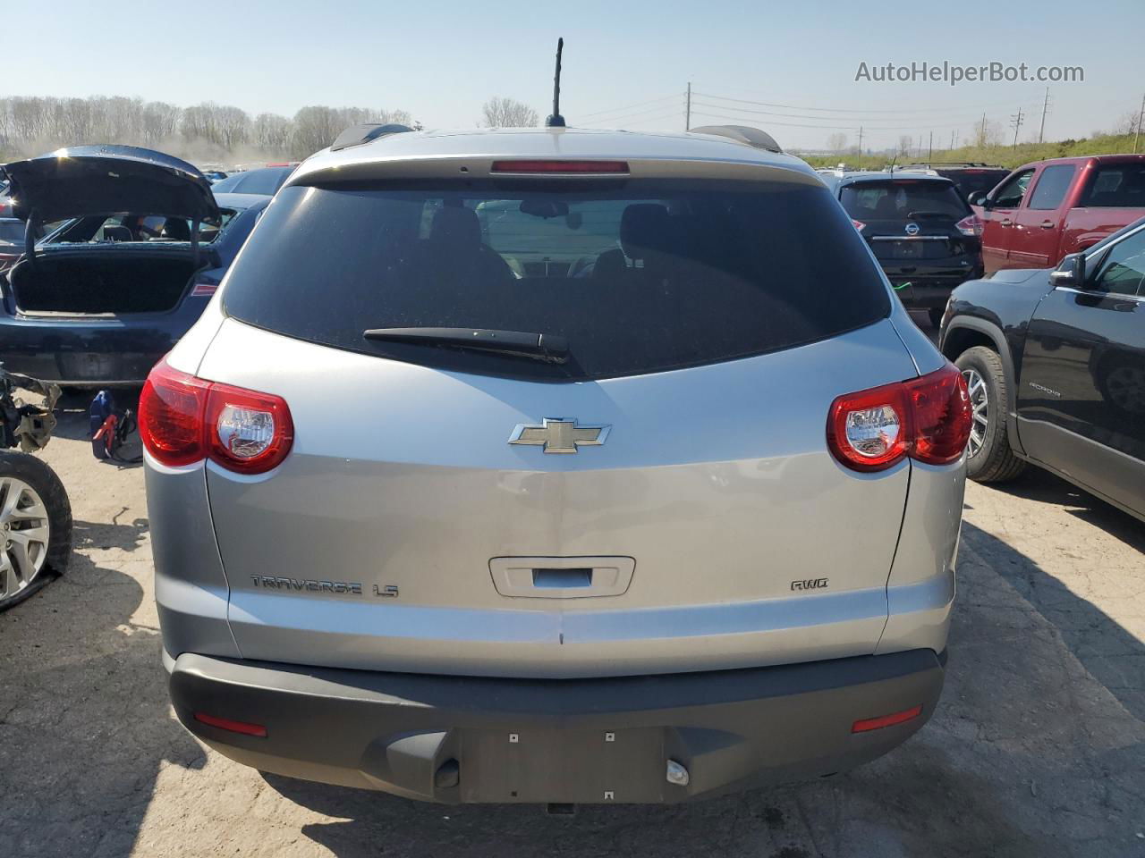 2012 Chevrolet Traverse Ls Silver vin: 1GNKVFEDXCJ360813