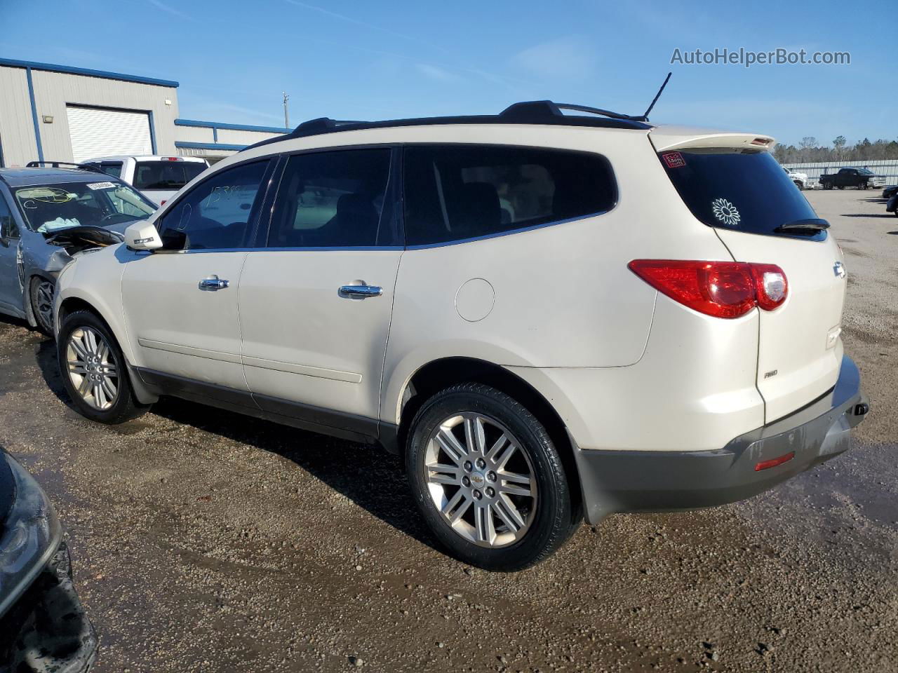 2011 Chevrolet Traverse Lt White vin: 1GNKVGED0BJ271627