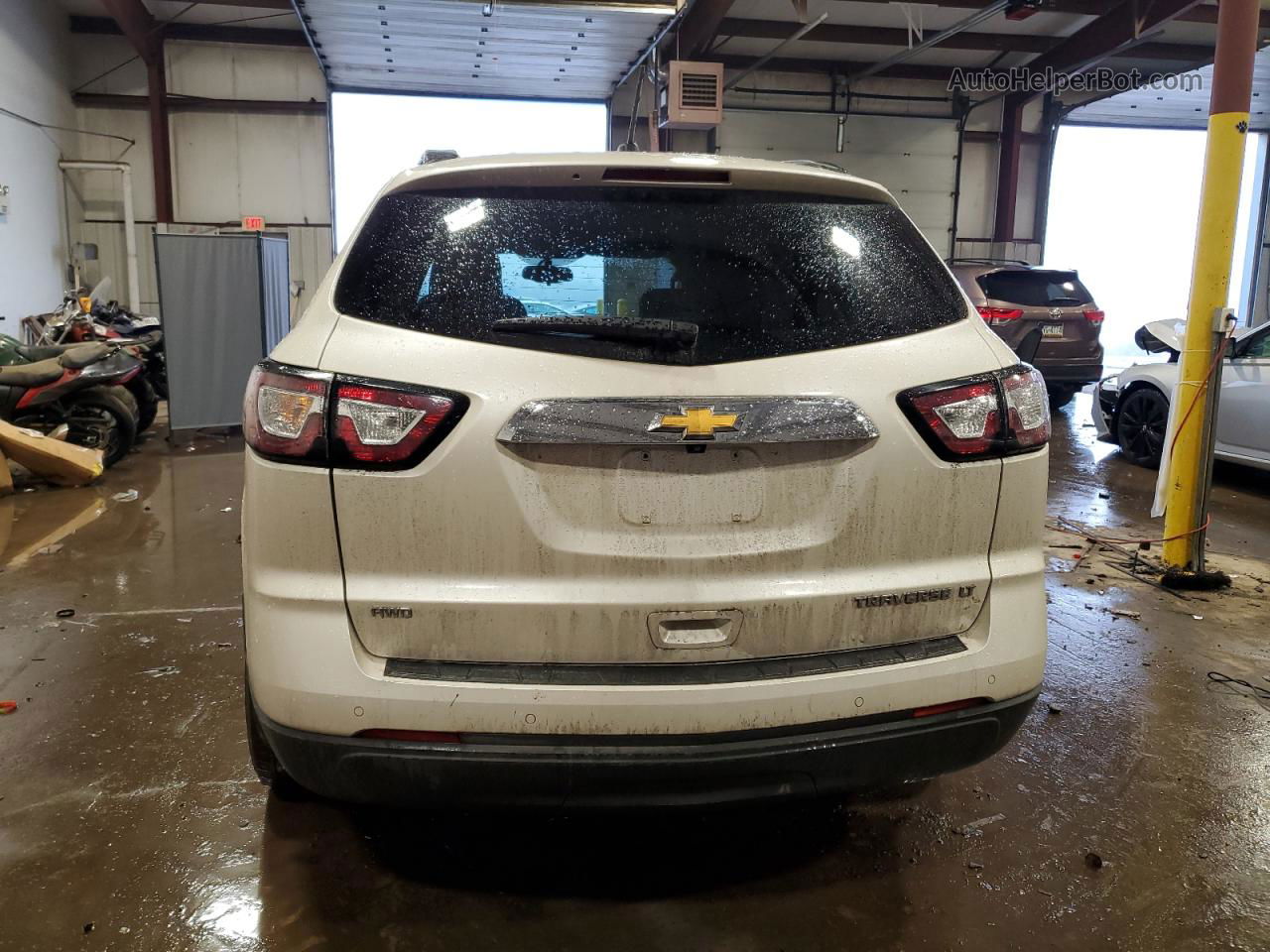 2014 Chevrolet Traverse Lt White vin: 1GNKVGKD8EJ107552