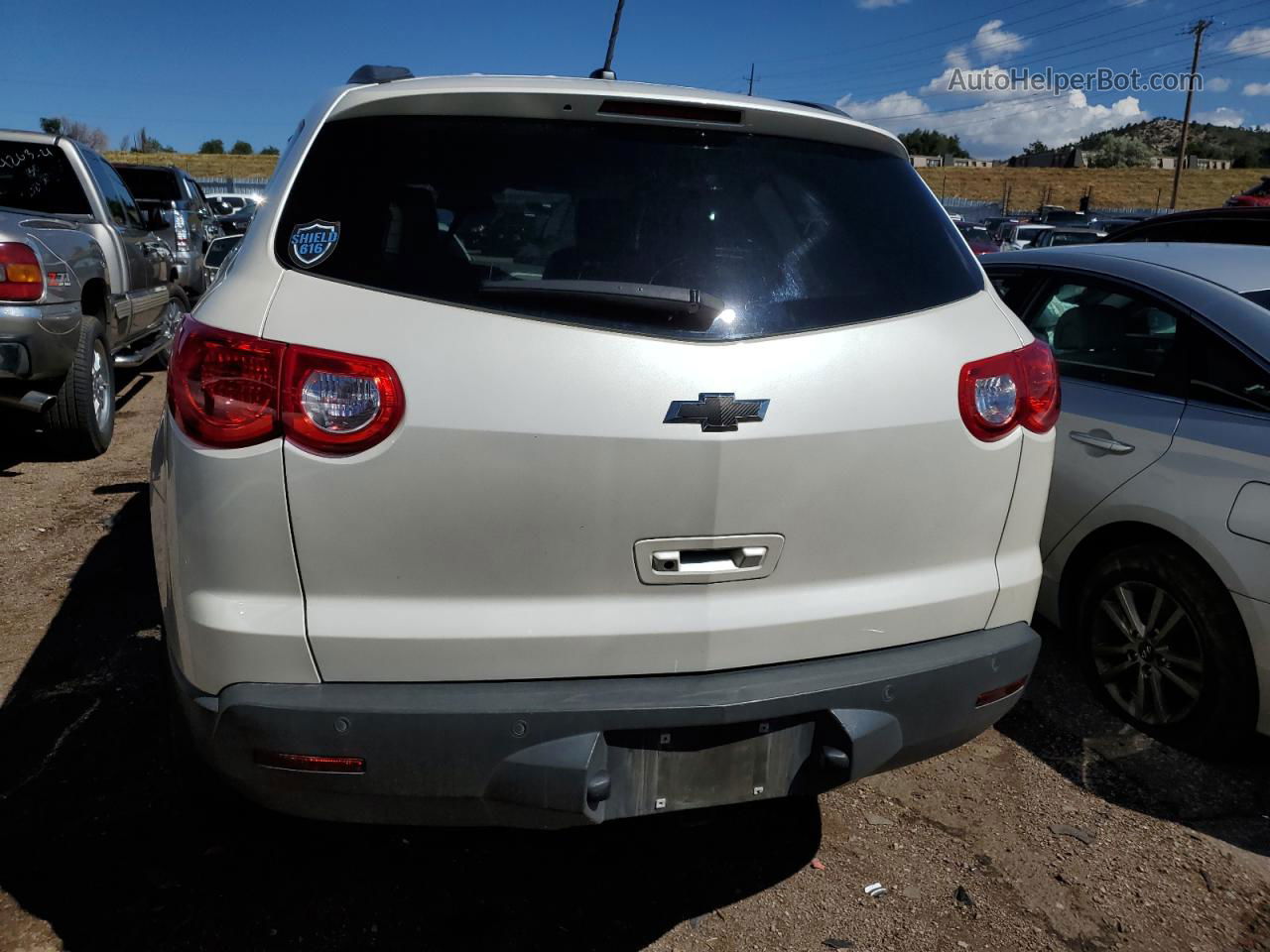 2011 Chevrolet Traverse Lt Cream vin: 1GNKVJEDXBJ229527