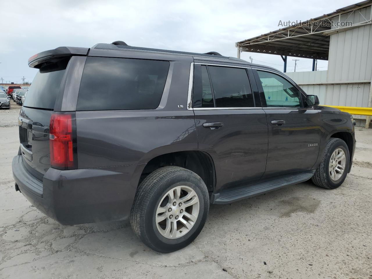 2015 Chevrolet Tahoe C1500  Ls Серый vin: 1GNSCAKC3FR698211