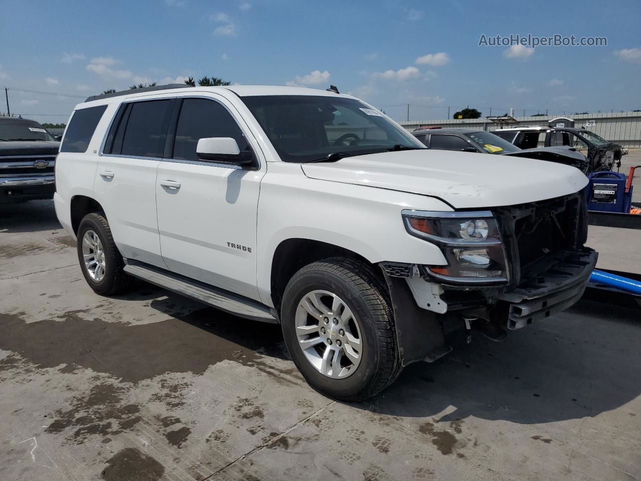 2015 Chevrolet Tahoe C1500  Ls Белый vin: 1GNSCAKC9FR112045