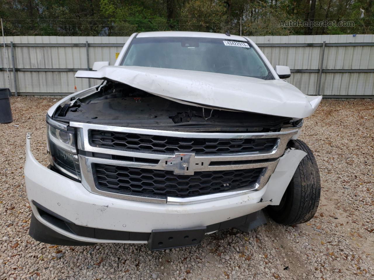 2015 Chevrolet Tahoe C1500 Lt White vin: 1GNSCBKC0FR107743