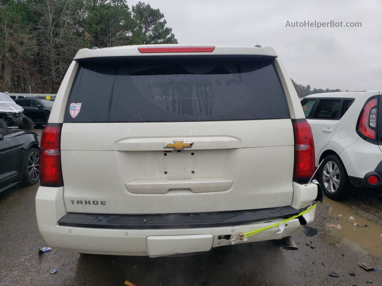 2015 Chevrolet Tahoe C1500 Lt Белый vin: 1GNSCBKC0FR712331