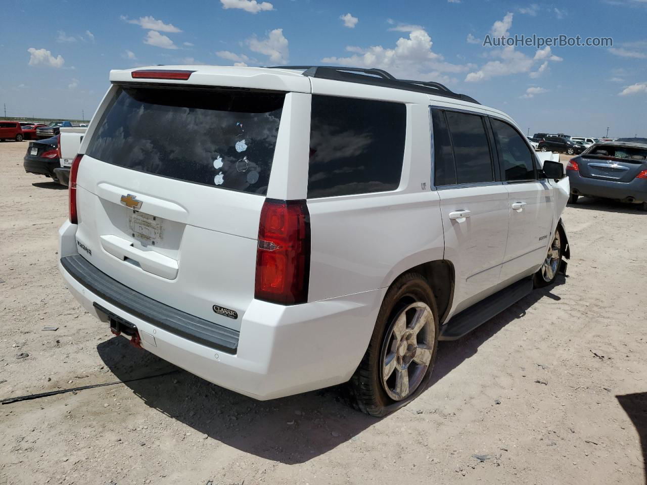 2016 Chevrolet Tahoe C1500 Lt White vin: 1GNSCBKC2GR422349