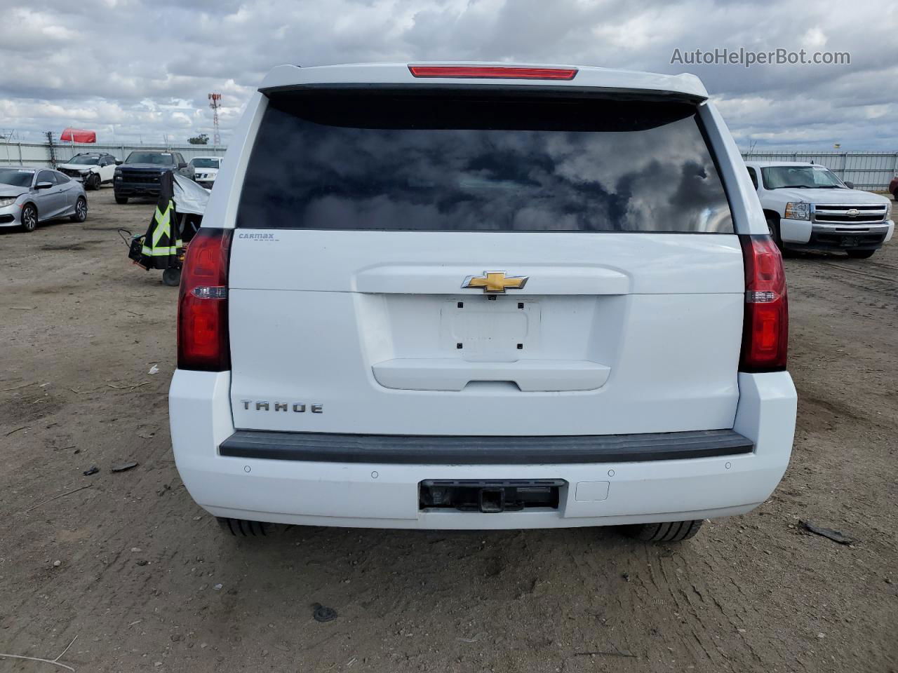 2016 Chevrolet Tahoe C1500 Lt White vin: 1GNSCBKC2GR479893