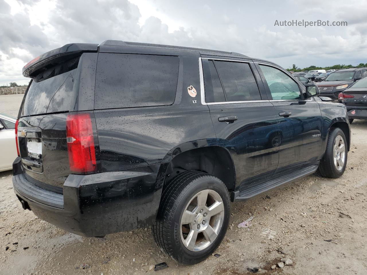 2016 Chevrolet Tahoe C1500 Lt Черный vin: 1GNSCBKC3GR449513