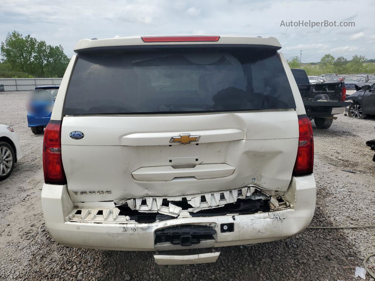 2015 Chevrolet Tahoe C1500 Lt White vin: 1GNSCBKC7FR234795