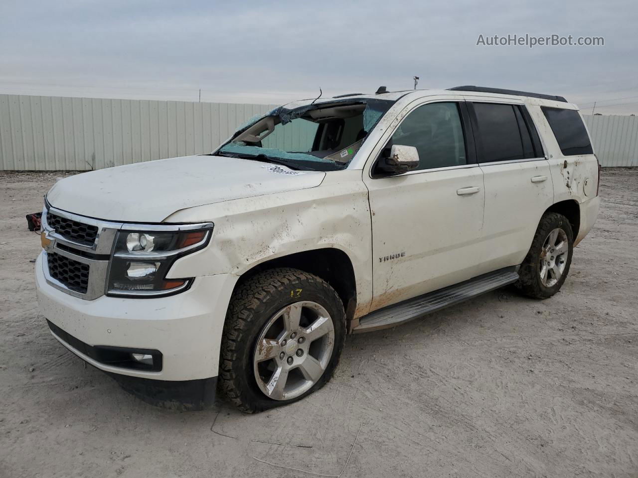 2015 Chevrolet Tahoe C1500 Lt White vin: 1GNSCBKC9FR170923