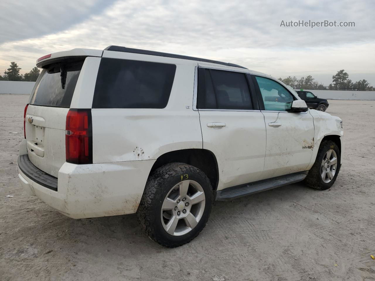 2015 Chevrolet Tahoe C1500 Lt White vin: 1GNSCBKC9FR170923