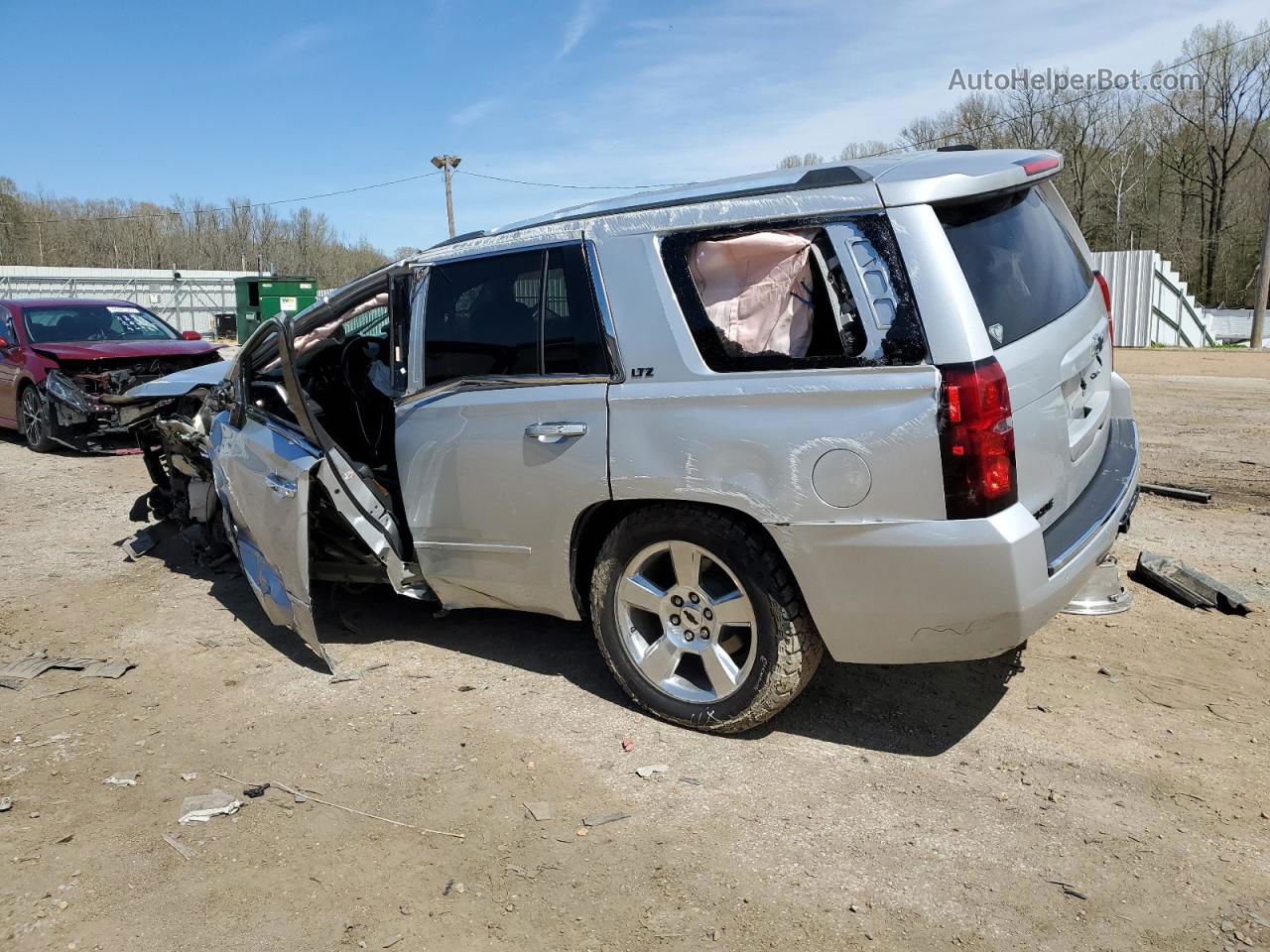 2015 Chevrolet Tahoe C1500 Ltz Серебряный vin: 1GNSCCKC0FR623087