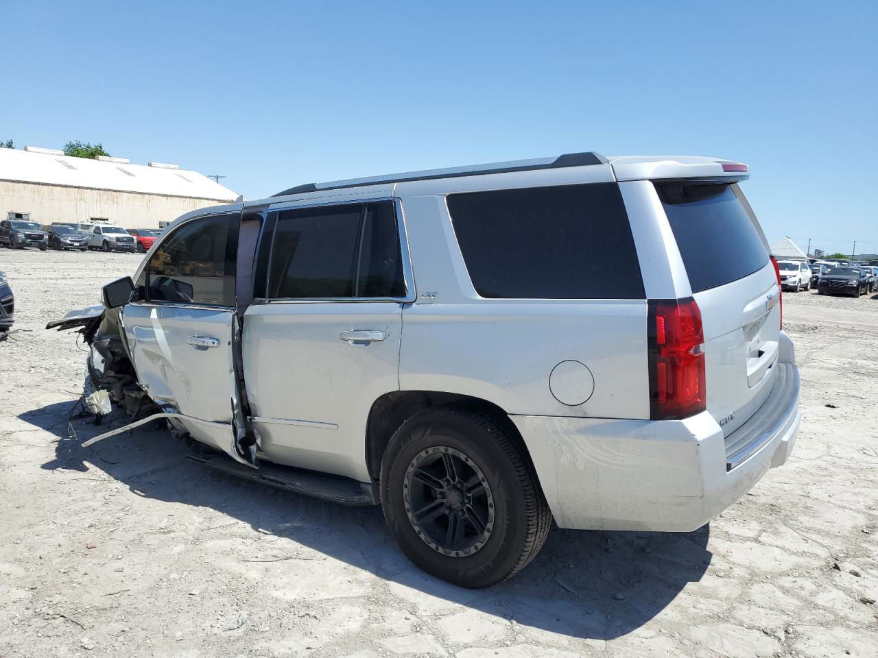 2015 Chevrolet Tahoe C1500 Ltz Серебряный vin: 1GNSCCKC1FR710979