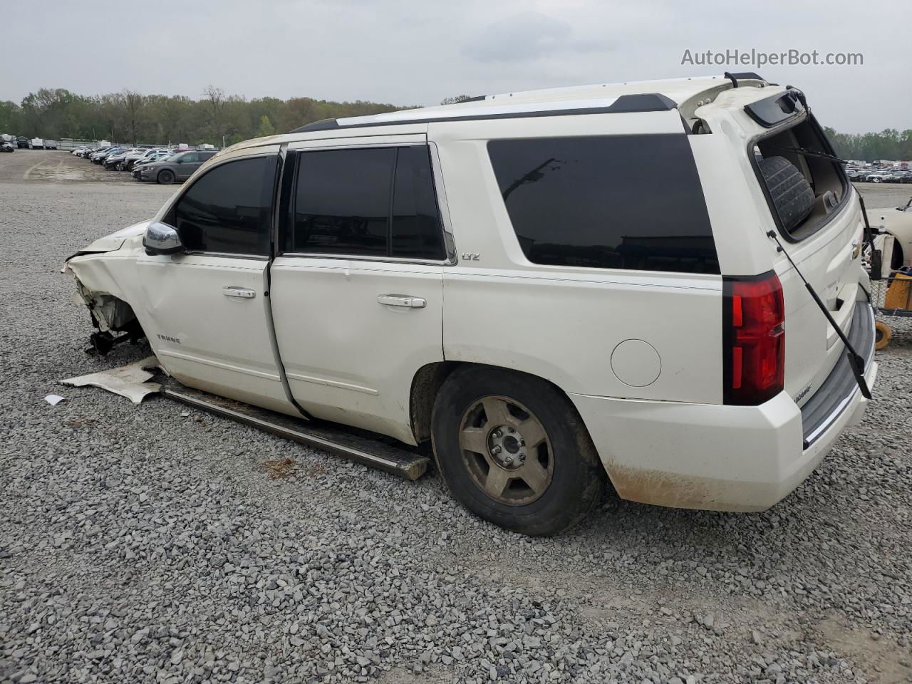 2015 Chevrolet Tahoe C1500 Ltz White vin: 1GNSCCKC3FR170583