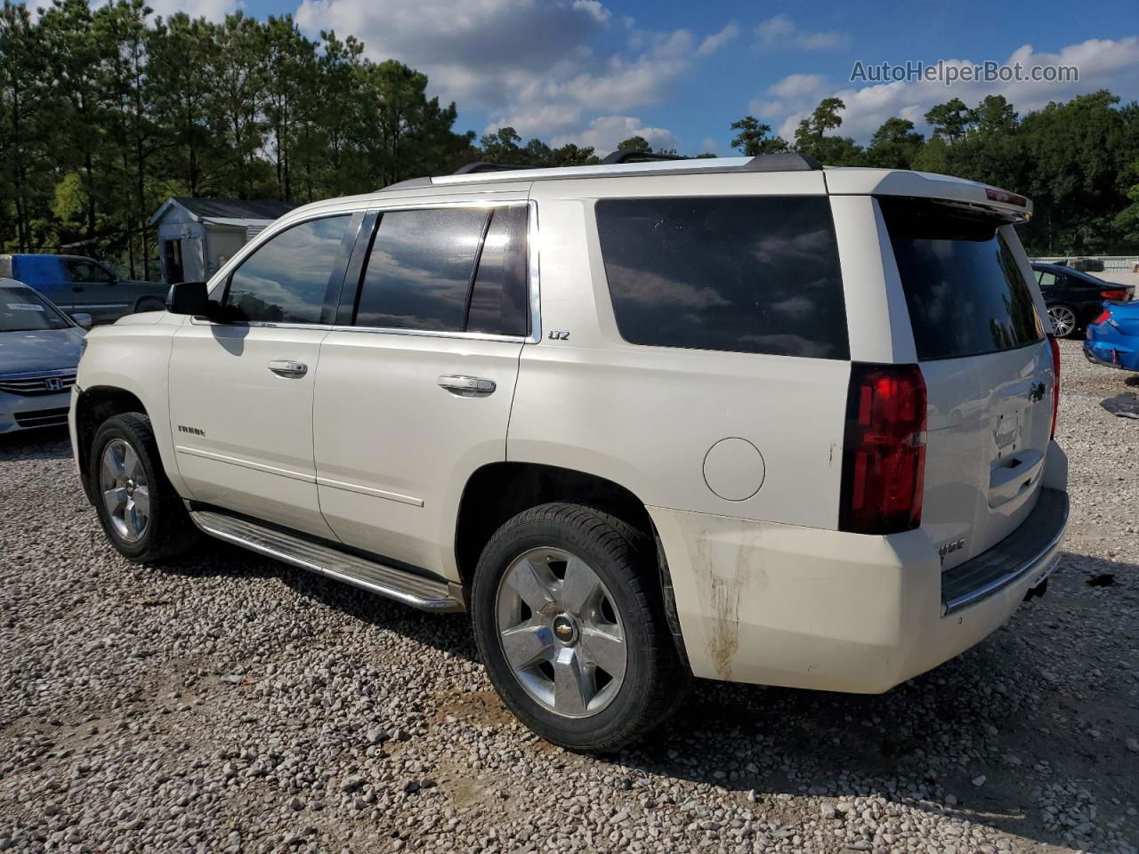 2015 Chevrolet Tahoe C1500 Ltz Белый vin: 1GNSCCKC3FR171796