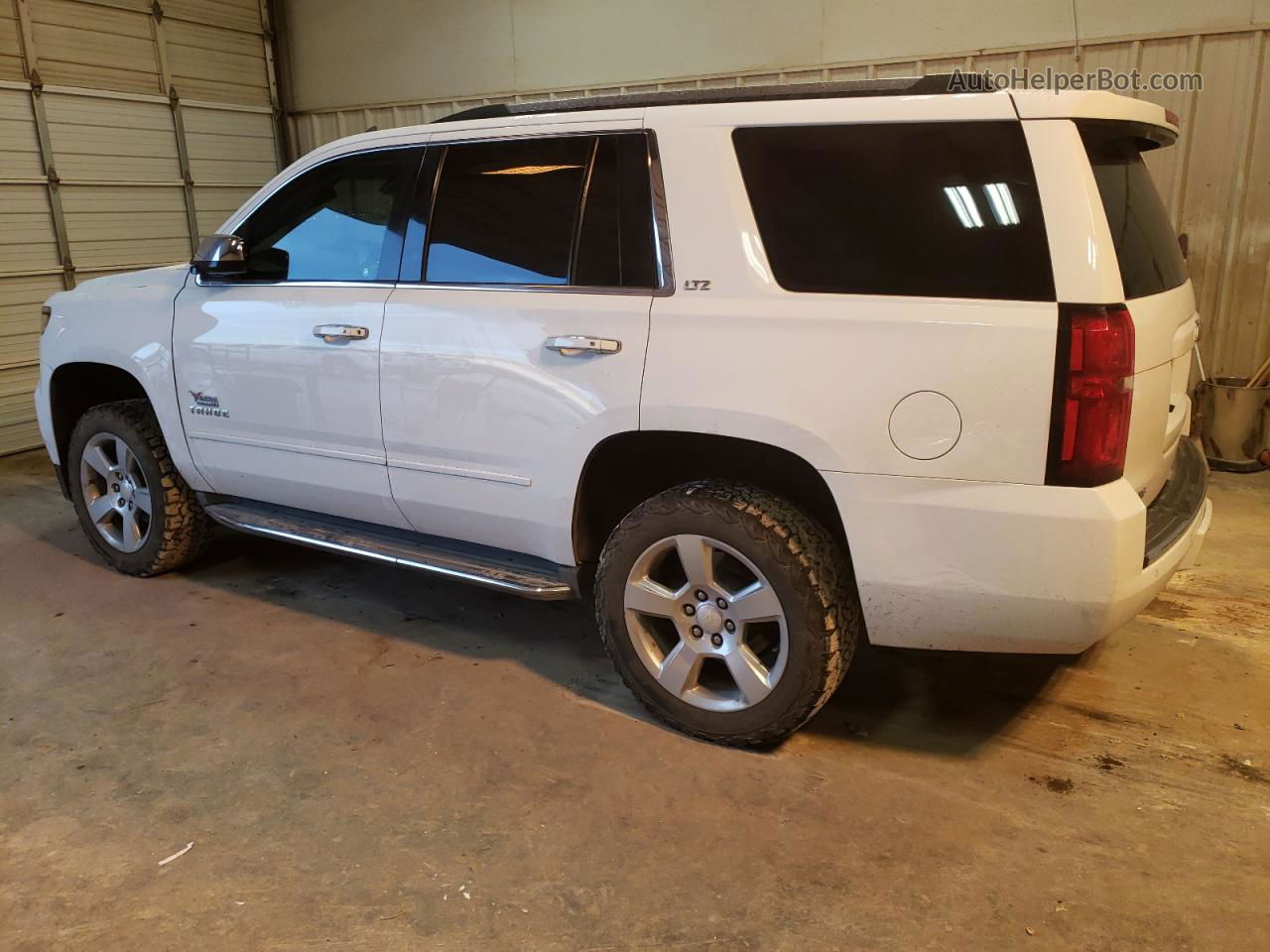 2015 Chevrolet Tahoe C1500 Ltz White vin: 1GNSCCKC4FR131730