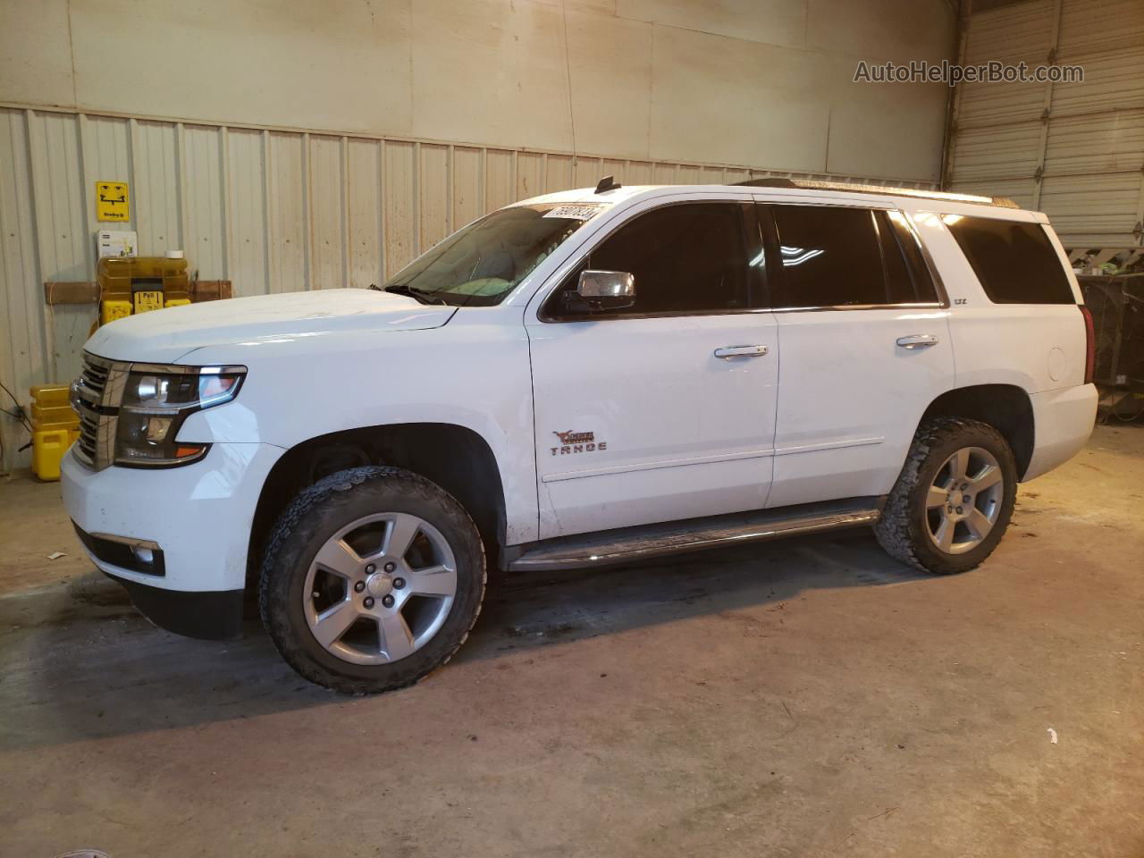 2015 Chevrolet Tahoe C1500 Ltz White vin: 1GNSCCKC4FR131730