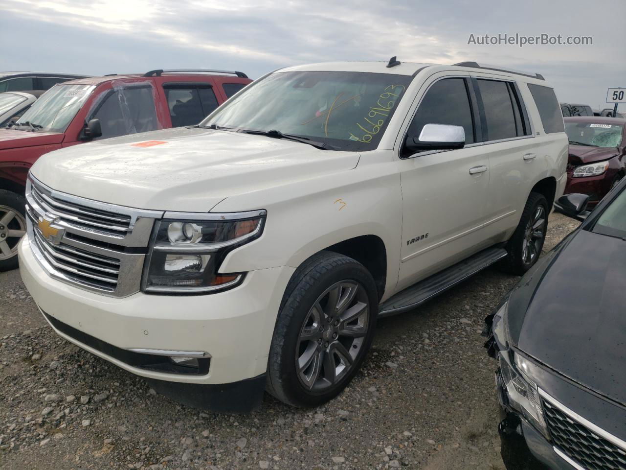 2015 Chevrolet Tahoe C1500 Ltz White vin: 1GNSCCKC5FR275691