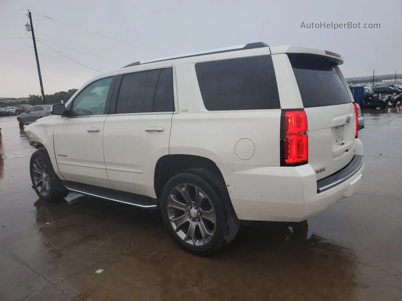 2015 Chevrolet Tahoe C1500 Ltz White vin: 1GNSCCKC6FR731620