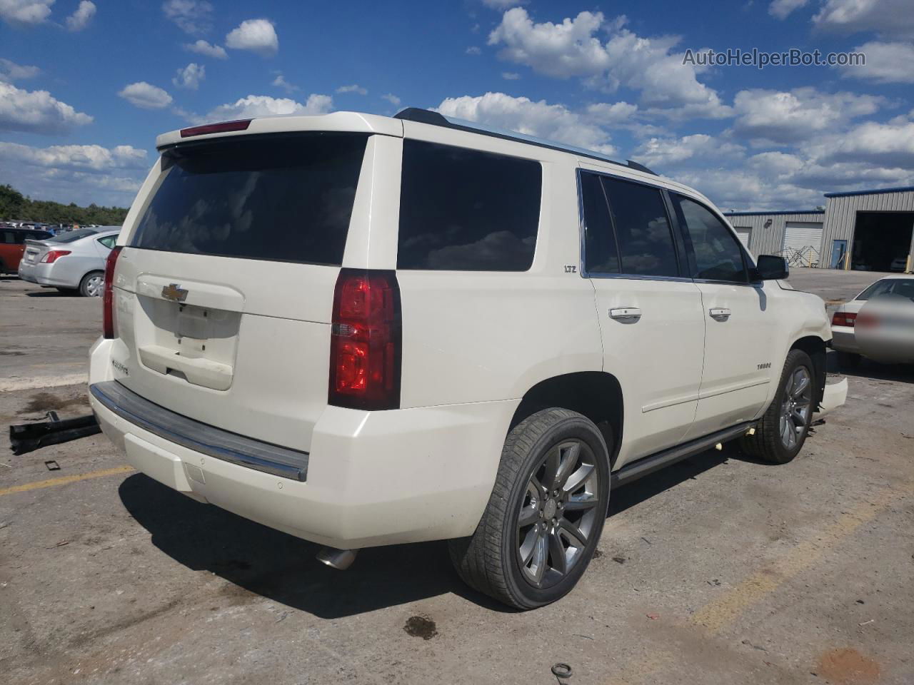 2015 Chevrolet Tahoe C1500 Ltz White vin: 1GNSCCKC9FR591773