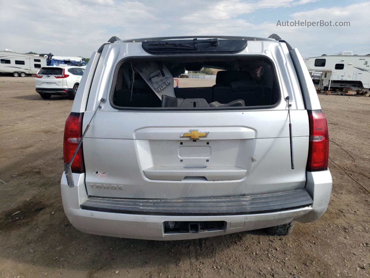 2015 Chevrolet Tahoe K1500 Ls Серебряный vin: 1GNSKAKC0FR224395