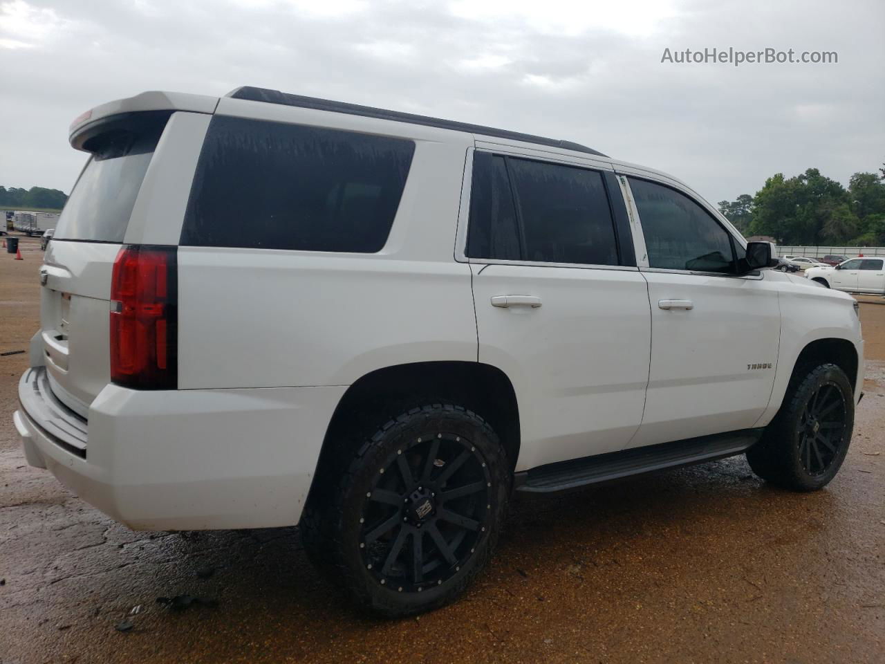 2015 Chevrolet Tahoe K1500 Ls Белый vin: 1GNSKAKC3FR709047