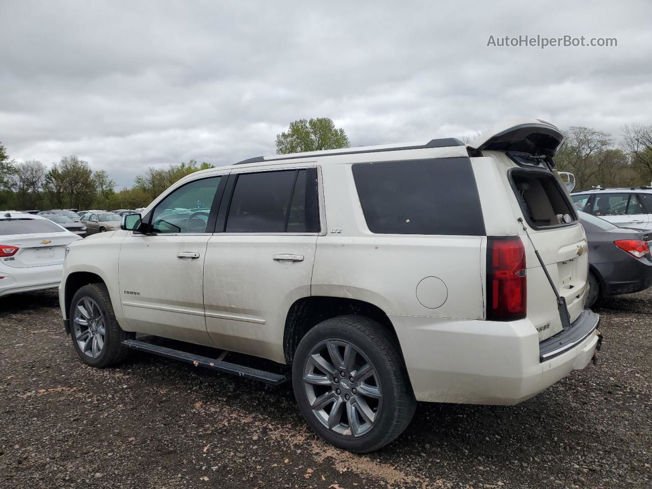 2015 Chevrolet Tahoe K1500 Ltz White vin: 1GNSKCKC4FR266080