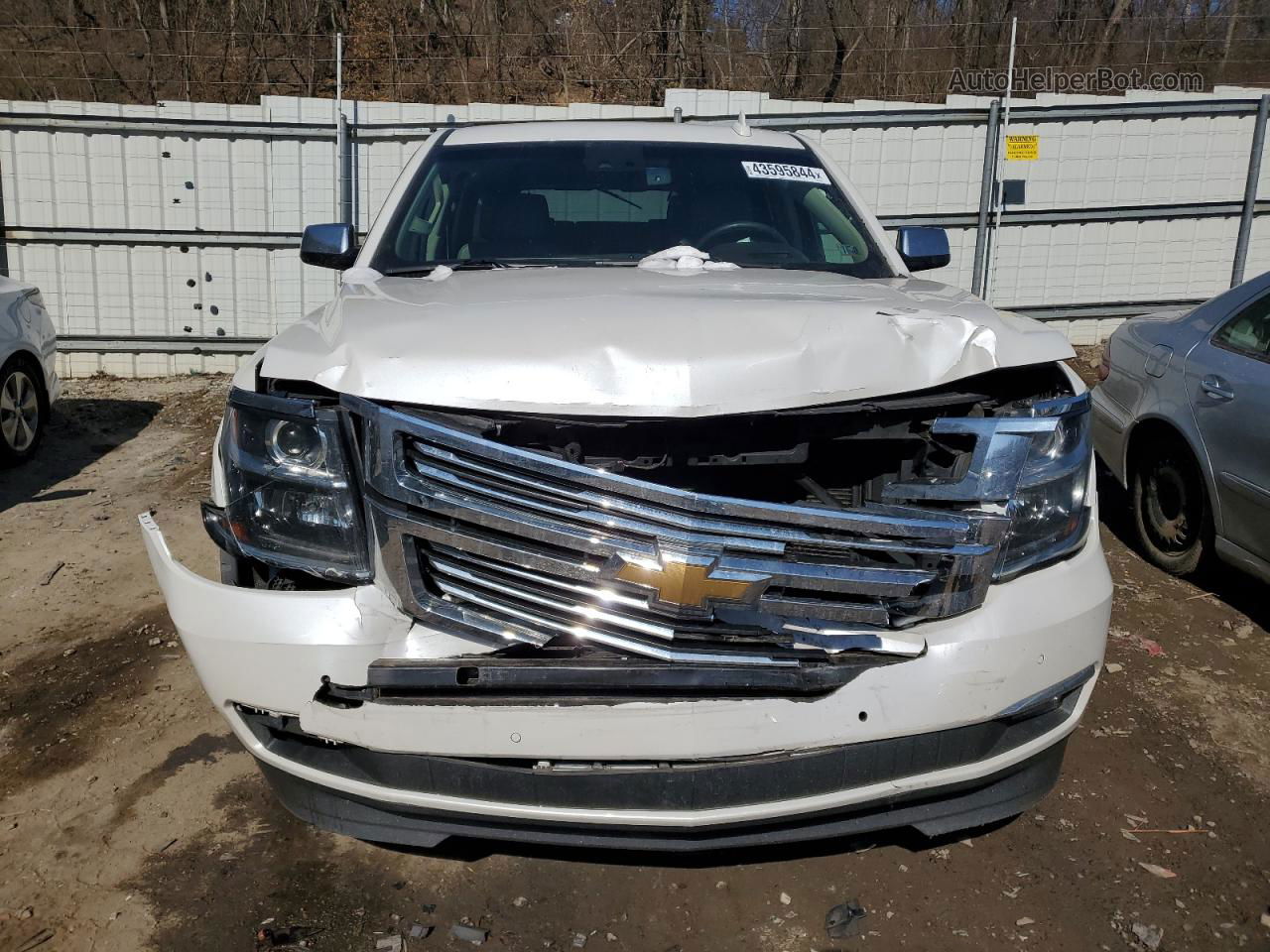 2016 Chevrolet Tahoe K1500 Ltz Белый vin: 1GNSKCKC4GR358436