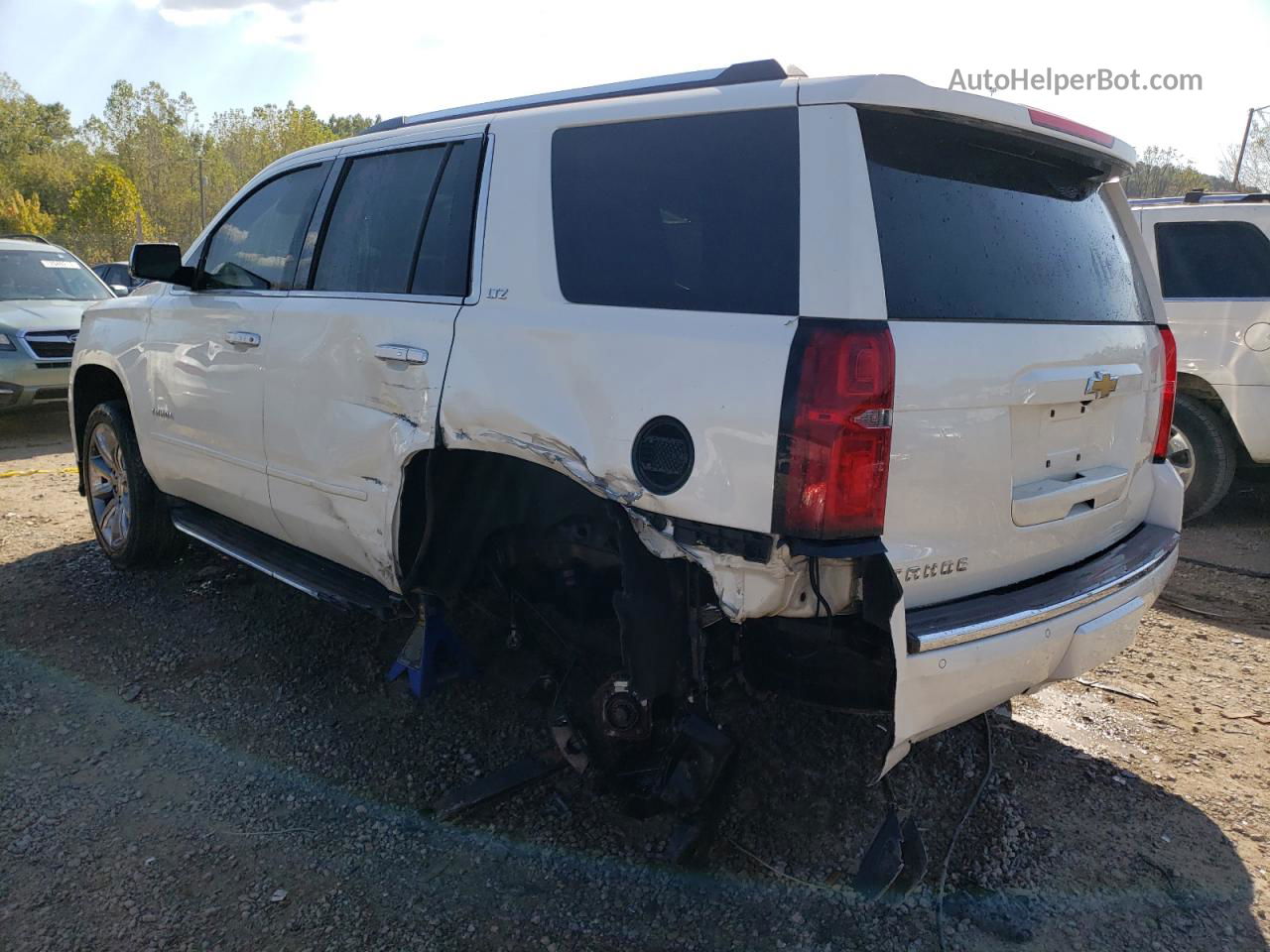 2015 Chevrolet Tahoe K1500 Ltz White vin: 1GNSKCKC5FR549054