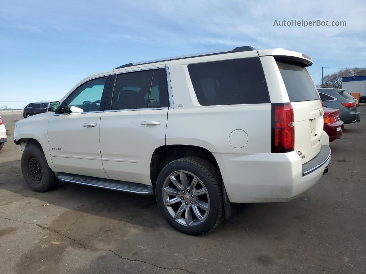 2015 Chevrolet Tahoe K1500 Ltz White vin: 1GNSKCKCXFR222133