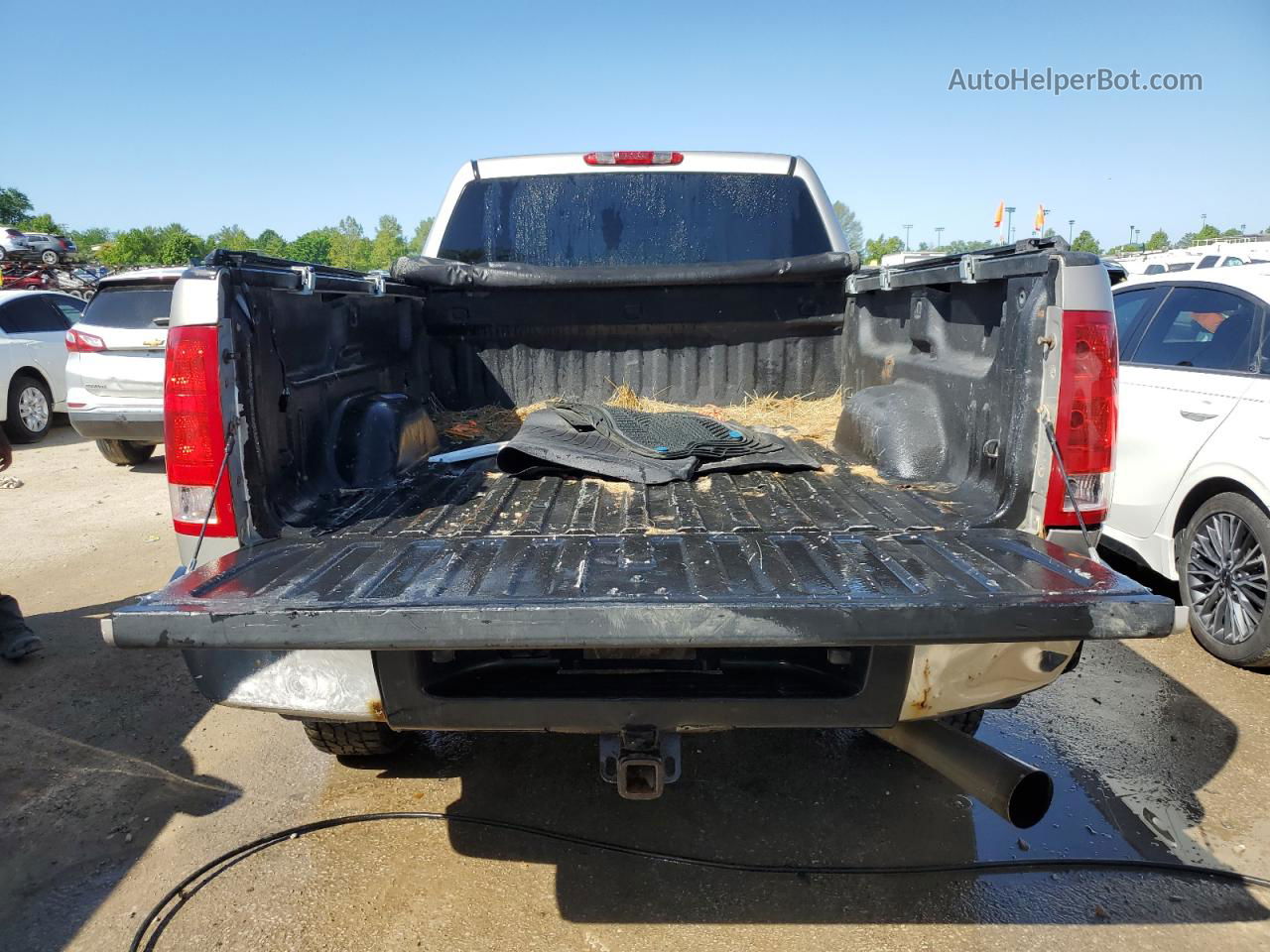 2008 Gmc Sierra K2500 Heavy Duty Silver vin: 1GTHK236X8F169928