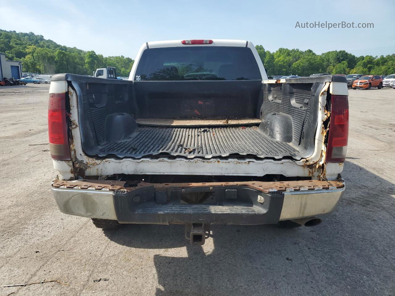 2008 Gmc Sierra K2500 Heavy Duty White vin: 1GTHK23K68F189901