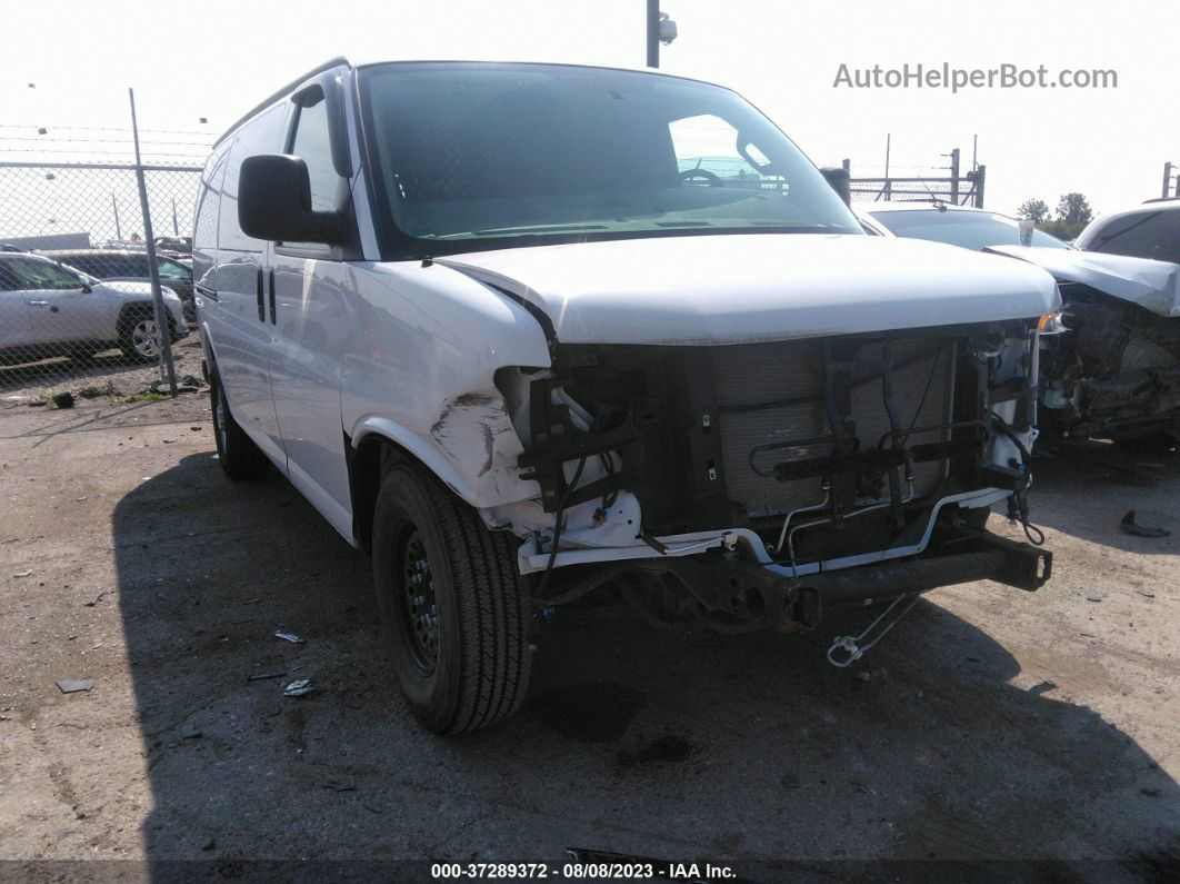 2018 Gmc Savana Cargo Van   White vin: 1GTW7AFG3J1322594