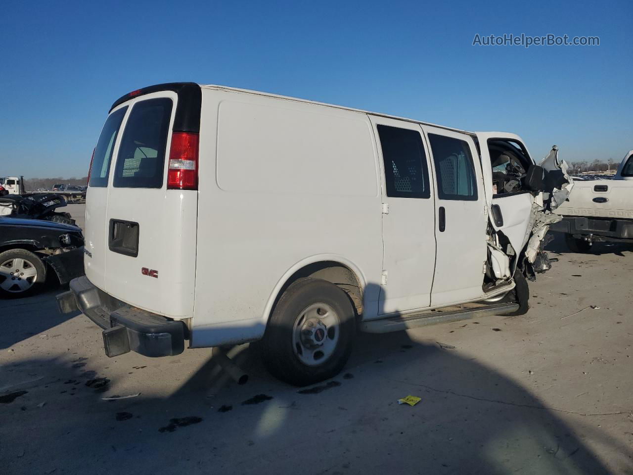 2018 Gmc Savana G2500 White vin: 1GTW7AFG5J1209164