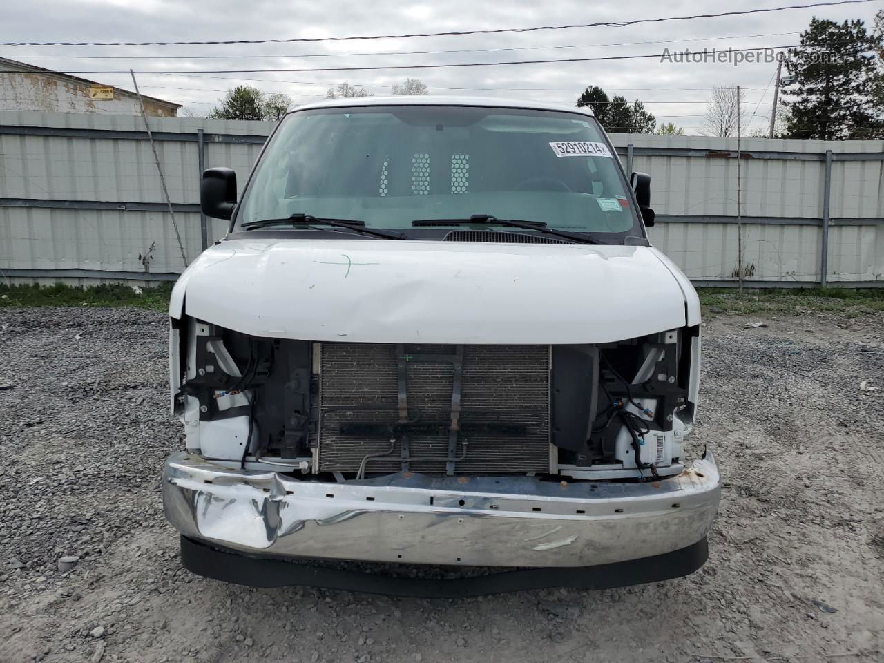 2018 Gmc Savana G2500 White vin: 1GTW7AFG8J1903492