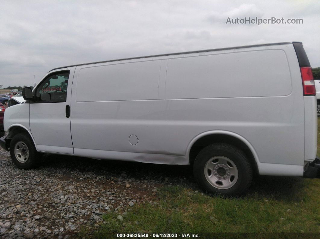 2018 Gmc Savana Cargo Van   White vin: 1GTW7BFG1J1332157